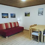 Gemütliche Wohnung 10 Minuten vom See entfernt
