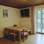Gemütliche Wohnung 10 Minuten vom See entfernt
